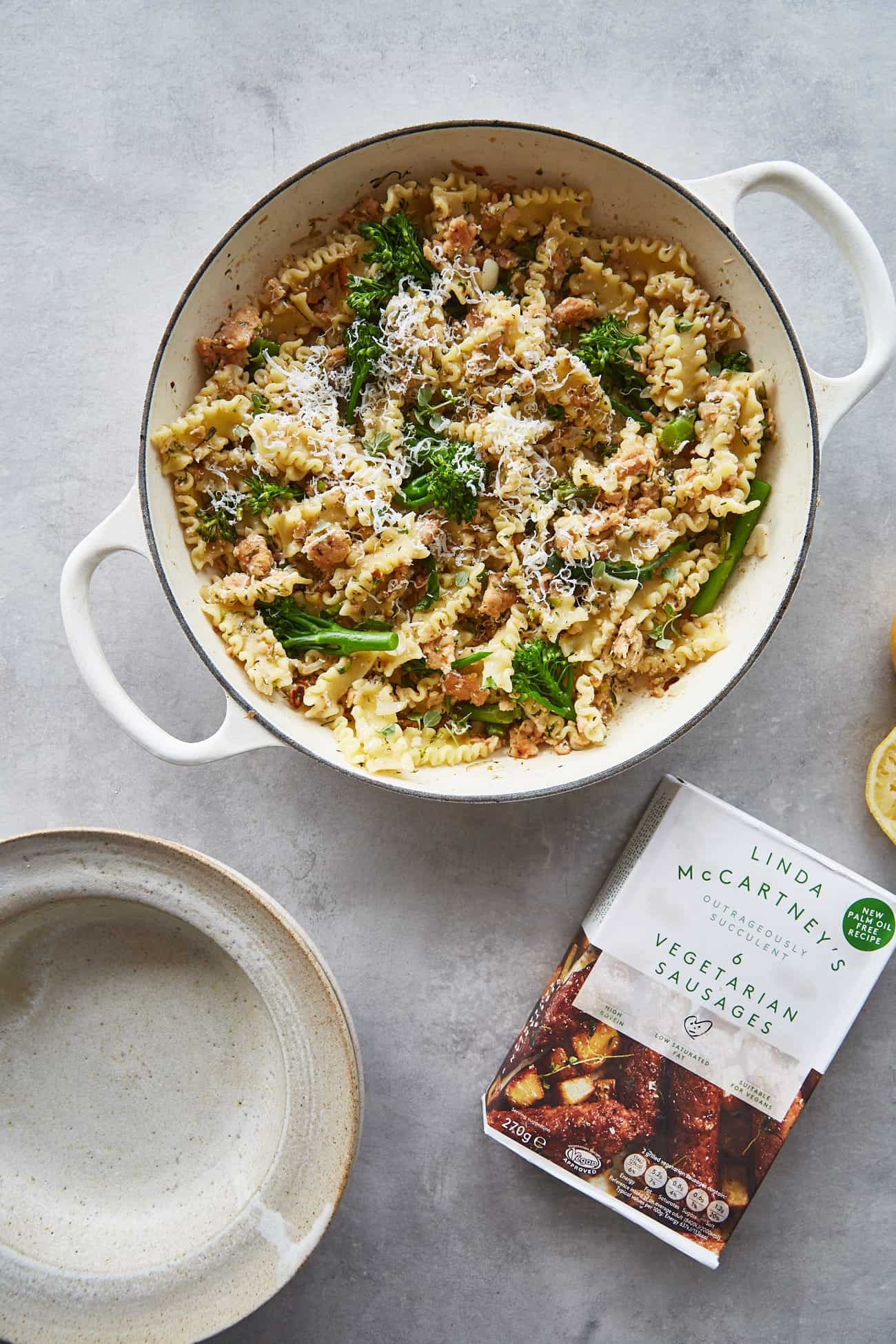 https://topwithcinnamon.com/wp-content/uploads/2020/05/Fennel-Sausage-Broccoli-Pasta1.jpg