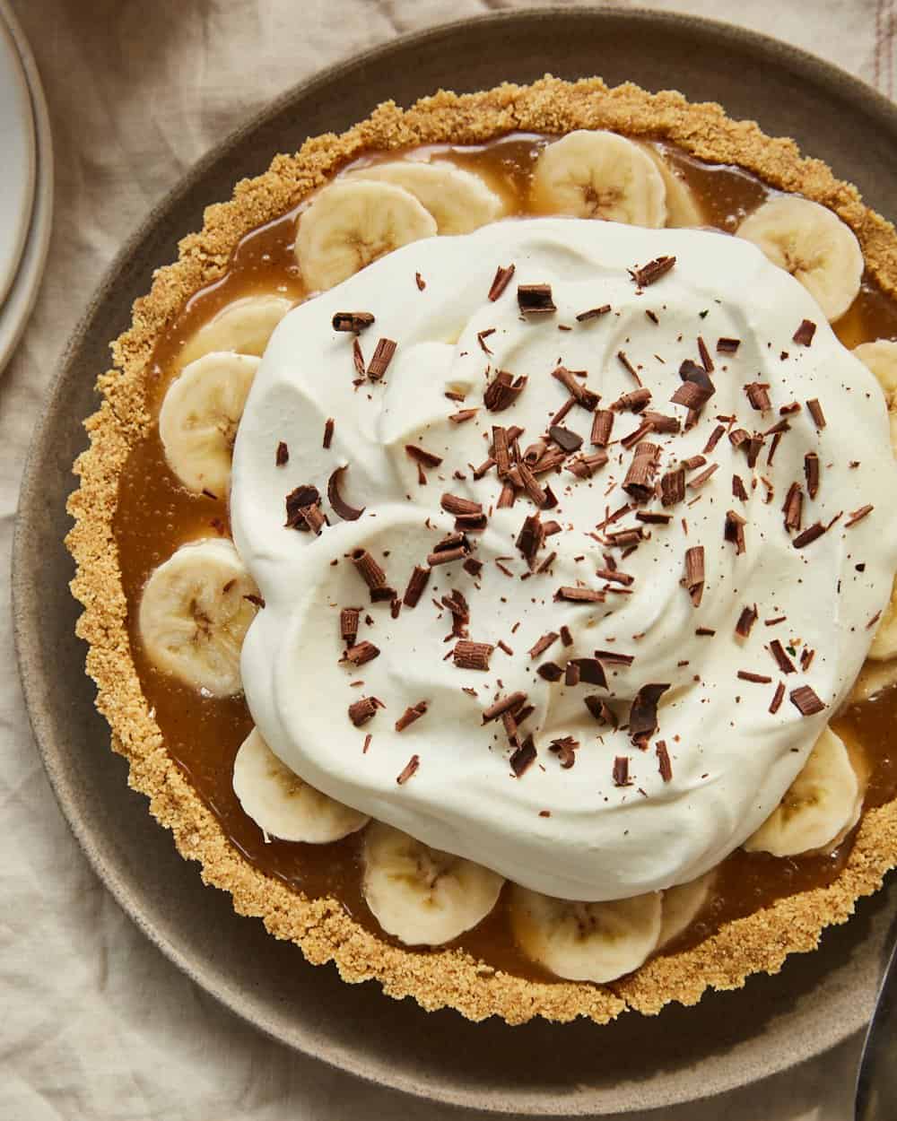 overhead closeup image of vegan banoffee pie